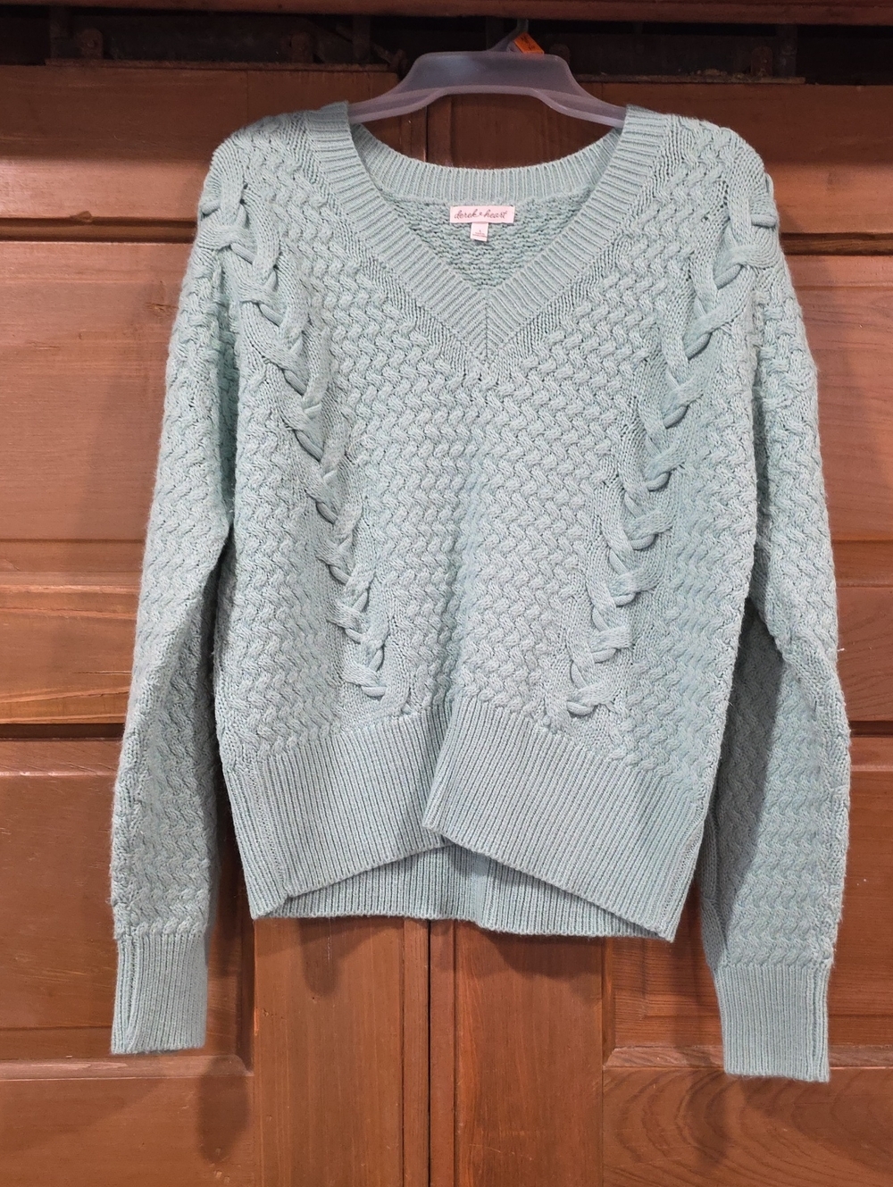 Derek Heart Light Mint Cable V-Neck Sweater